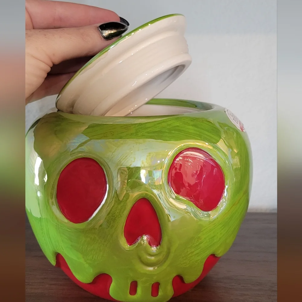 *New* Viral Disney Villains Evil Queen Snow White Poison Apple Cookie Jar - Picture 2 of 5